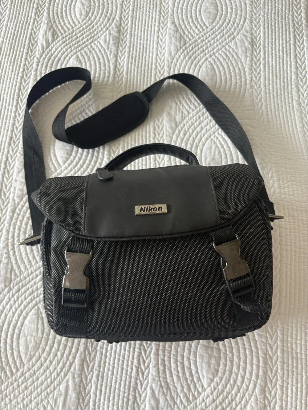 Nikon Black Camera Messenger Bag with Shoulder Strap